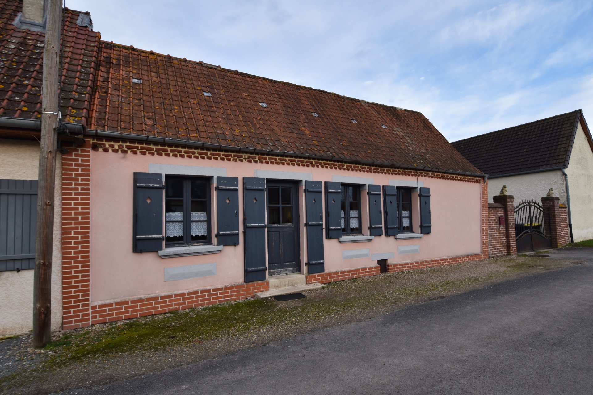 Maison avec étang 