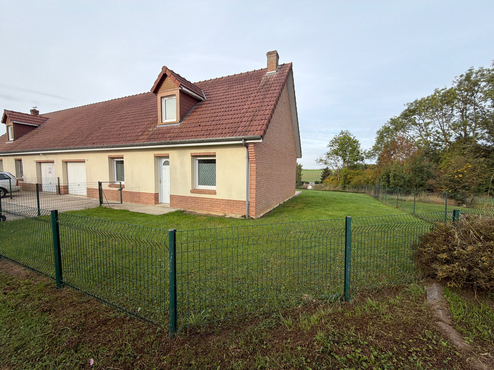 Joli pavillon trois chambres et garage